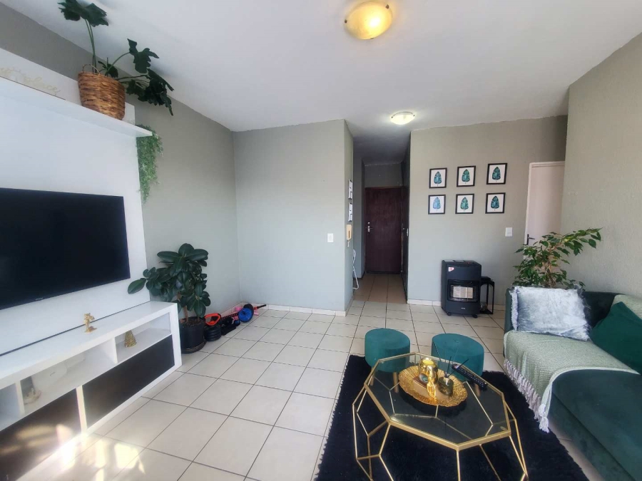 2 Bedroom Property for Sale in Wilro Park Gauteng
