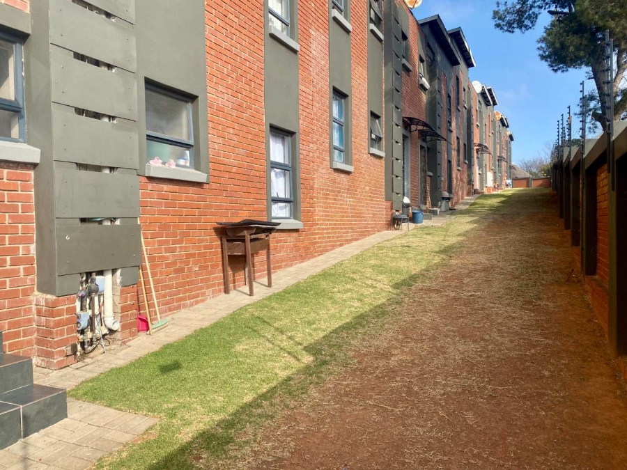 2 Bedroom Property for Sale in Mindalore Gauteng