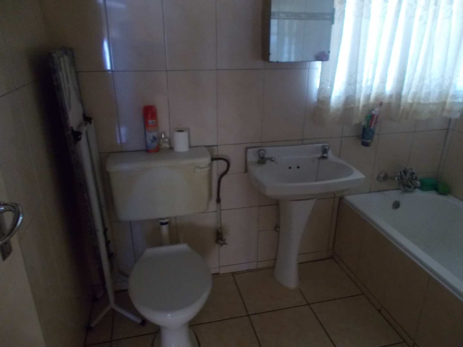 3 Bedroom Property for Sale in Rondebult Gauteng