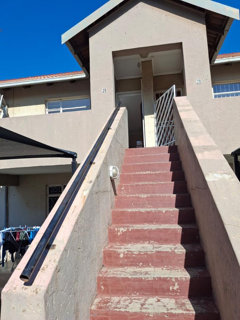 To Let 2 Bedroom Property for Rent in Linmeyer Gauteng