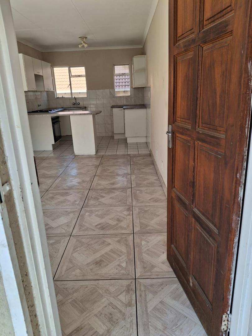To Let 2 Bedroom Property for Rent in Linmeyer Gauteng