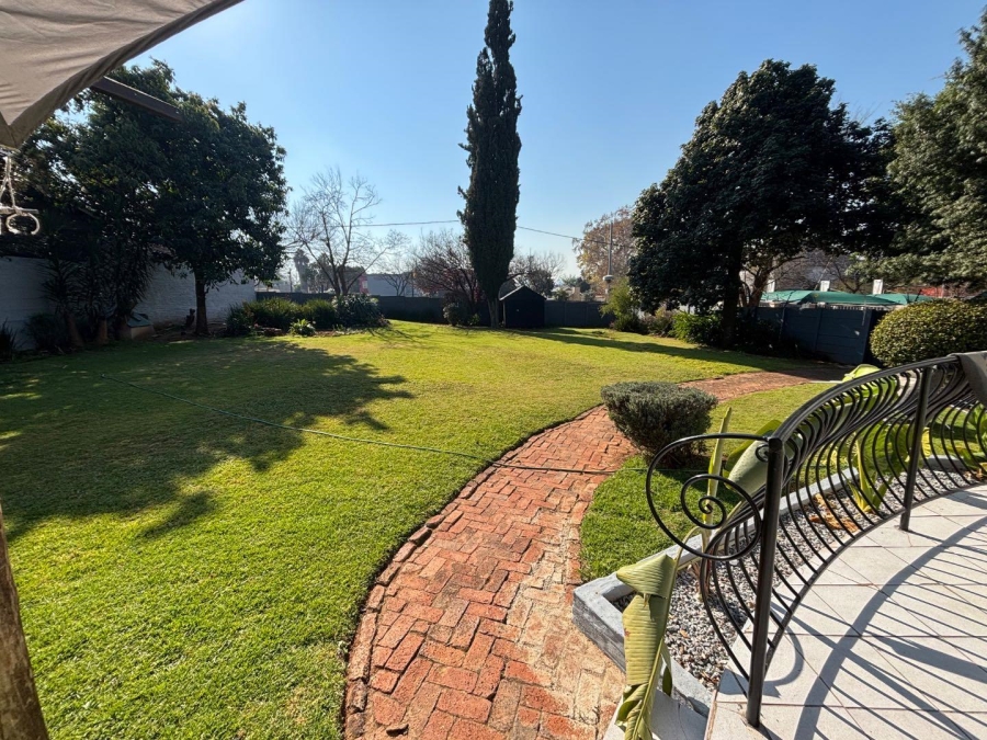 1 Bedroom Property for Sale in Blairgowrie Gauteng