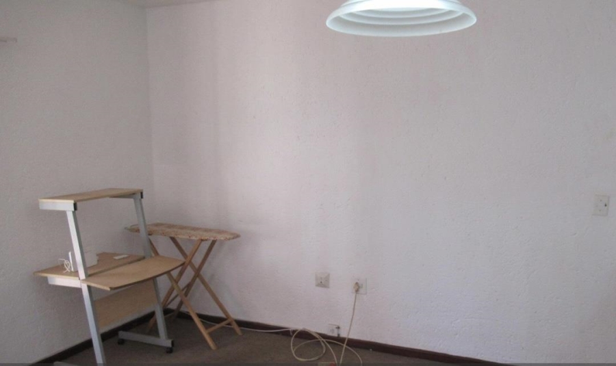 1 Bedroom Property for Sale in Morningside Gauteng