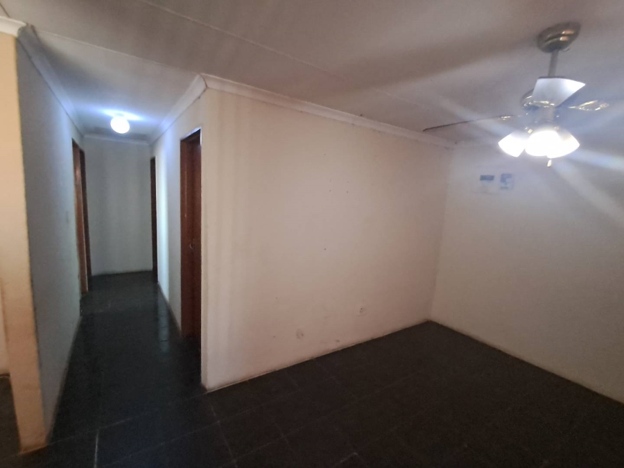 3 Bedroom Property for Sale in Kaalfontein Gauteng