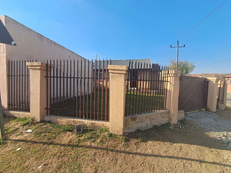 3 Bedroom Property for Sale in Kaalfontein Gauteng