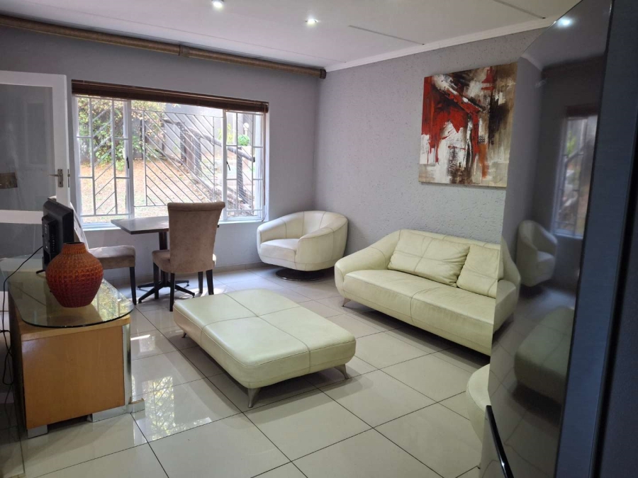 To Let 1 Bedroom Property for Rent in Benmore Gardens Gauteng