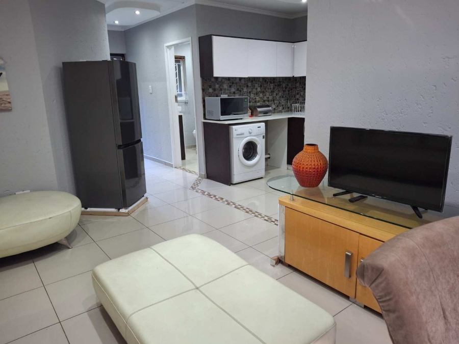 To Let 1 Bedroom Property for Rent in Benmore Gardens Gauteng