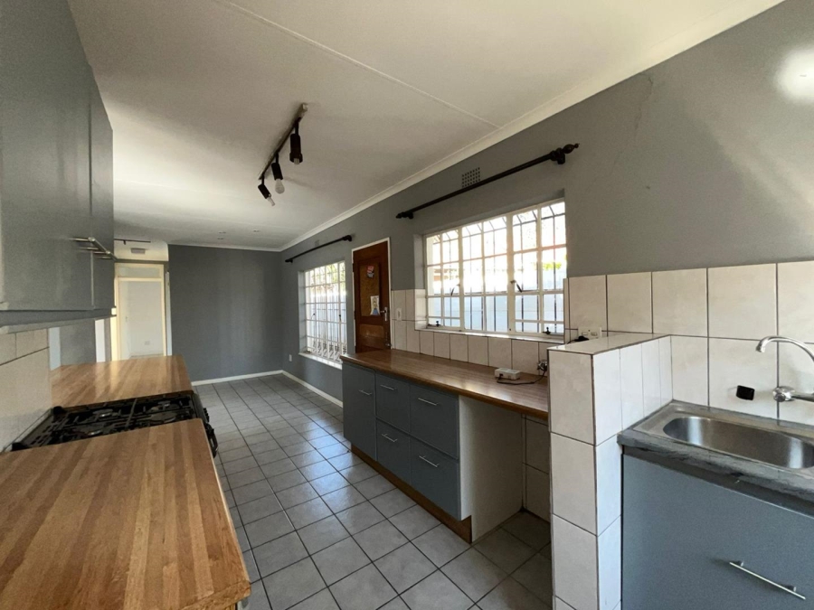To Let 3 Bedroom Property for Rent in Bromhof Gauteng