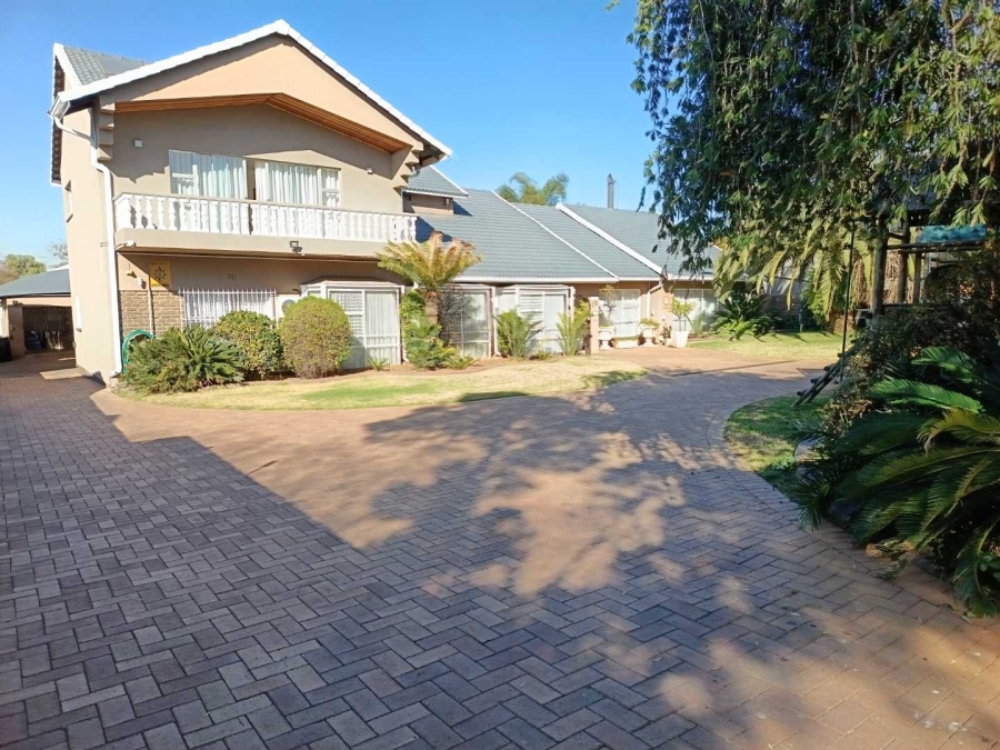 4 Bedroom Property for Sale in Brackenhurst Gauteng