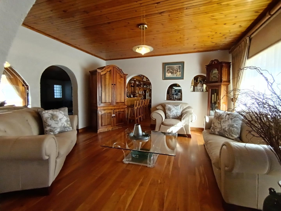 4 Bedroom Property for Sale in Brackenhurst Gauteng