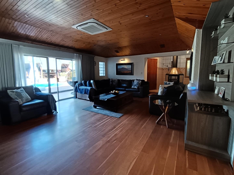 4 Bedroom Property for Sale in Brackenhurst Gauteng