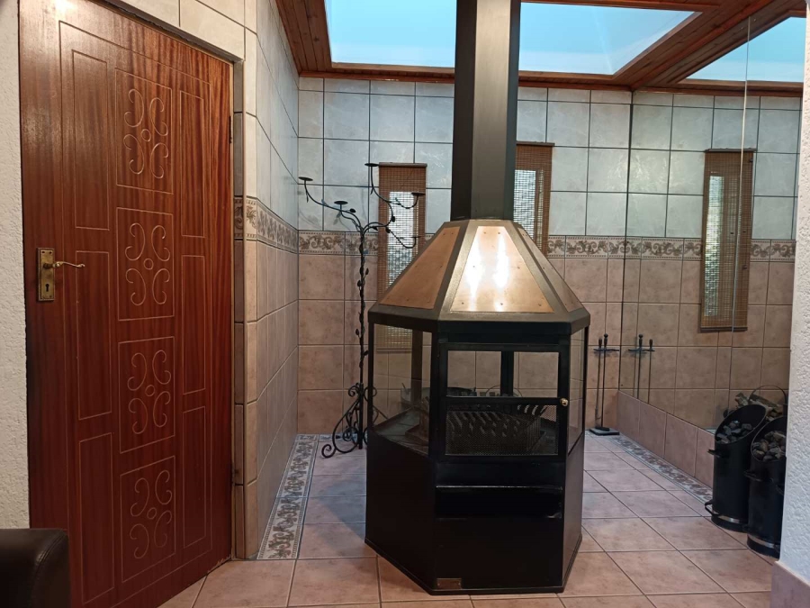 4 Bedroom Property for Sale in Brackenhurst Gauteng