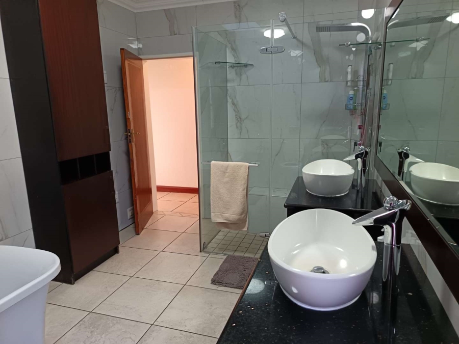 4 Bedroom Property for Sale in Brackenhurst Gauteng