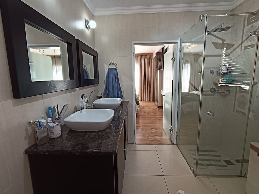 4 Bedroom Property for Sale in Brackenhurst Gauteng