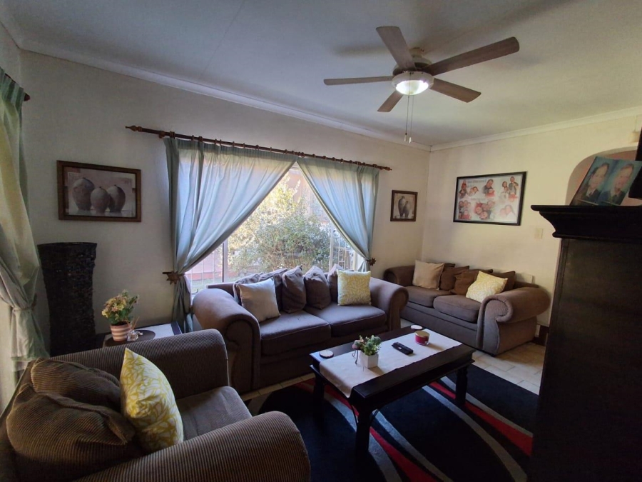 3 Bedroom Property for Sale in Brackenhurst Gauteng
