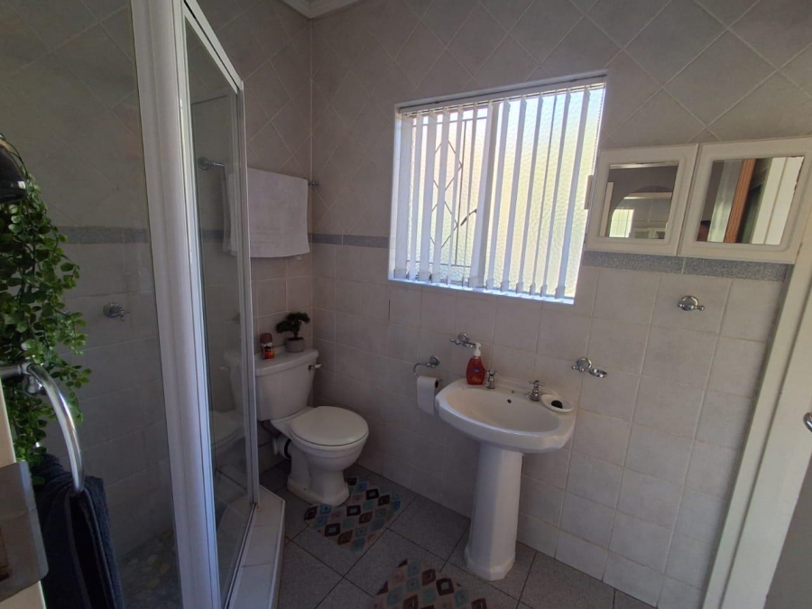 3 Bedroom Property for Sale in Brackenhurst Gauteng