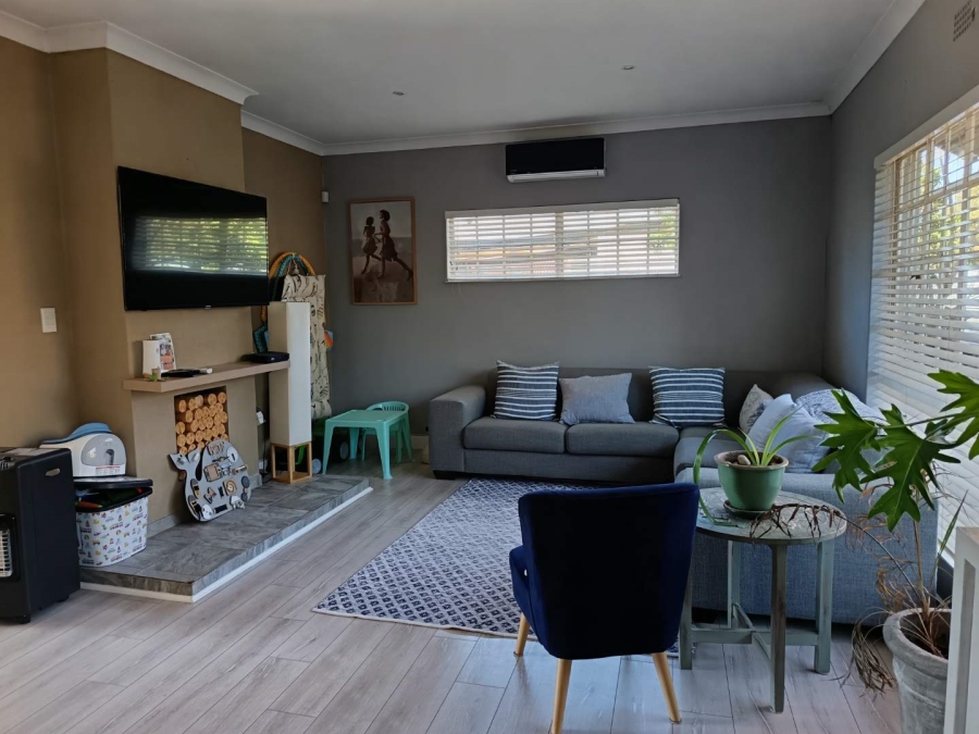 3 Bedroom Property for Sale in Brackenhurst Gauteng