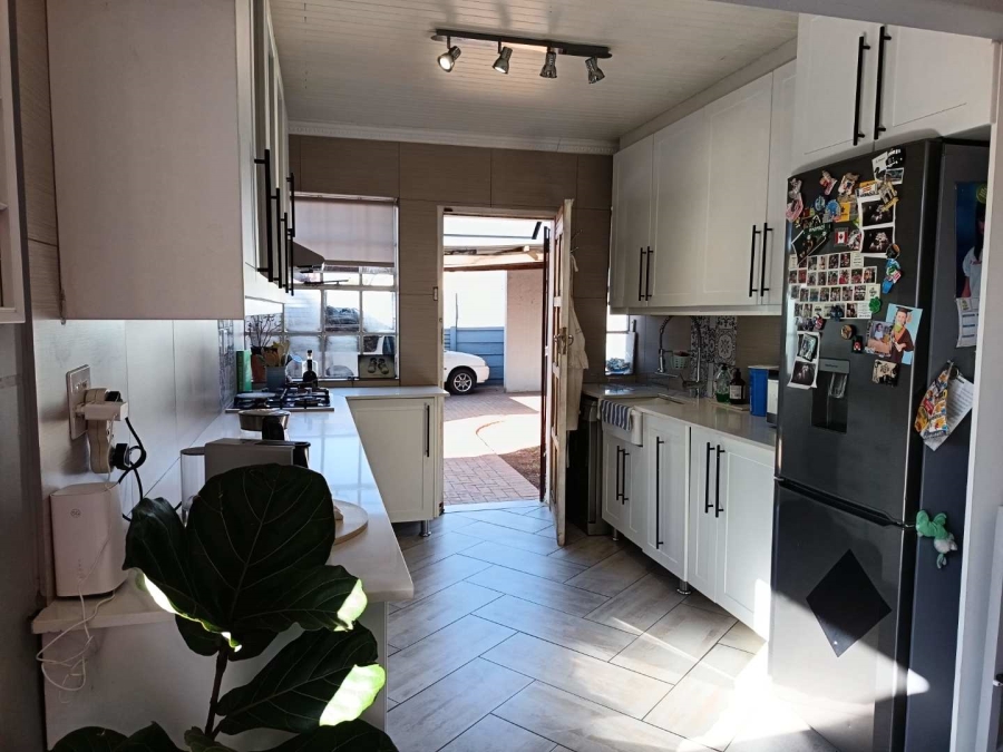 3 Bedroom Property for Sale in Brackenhurst Gauteng