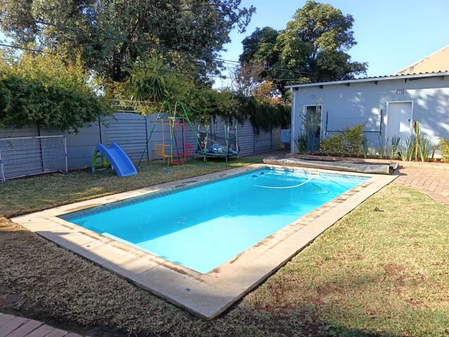 3 Bedroom Property for Sale in Brackenhurst Gauteng