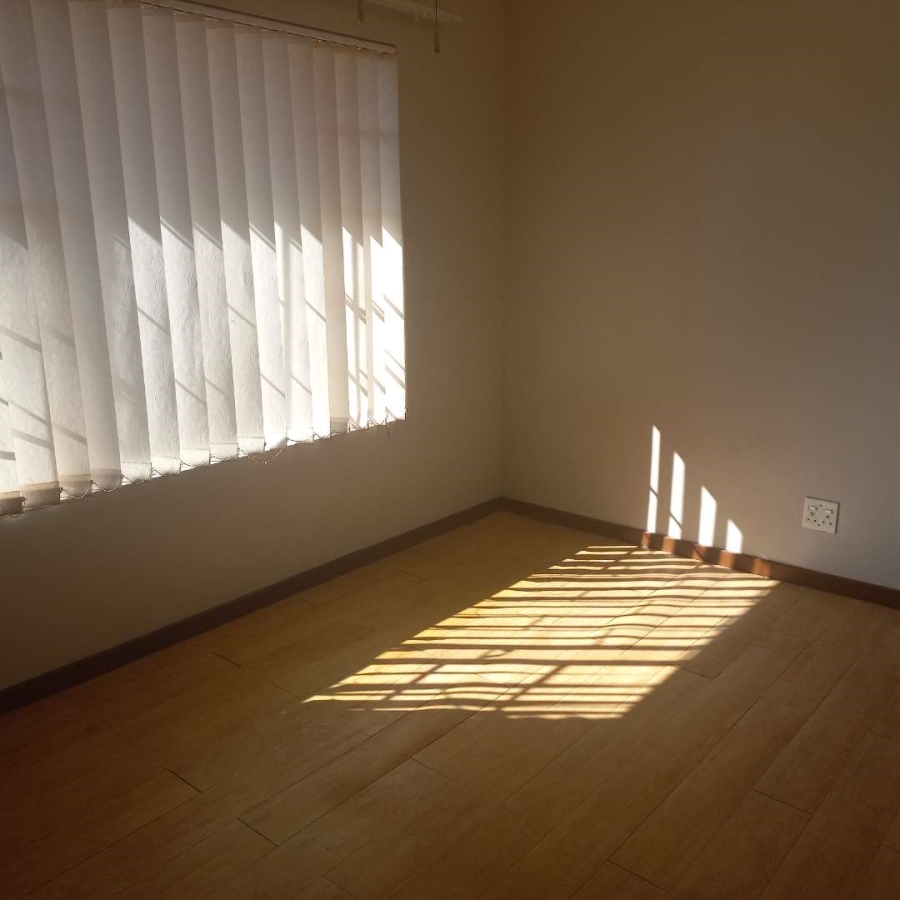 To Let 2 Bedroom Property for Rent in Weavind Park Gauteng