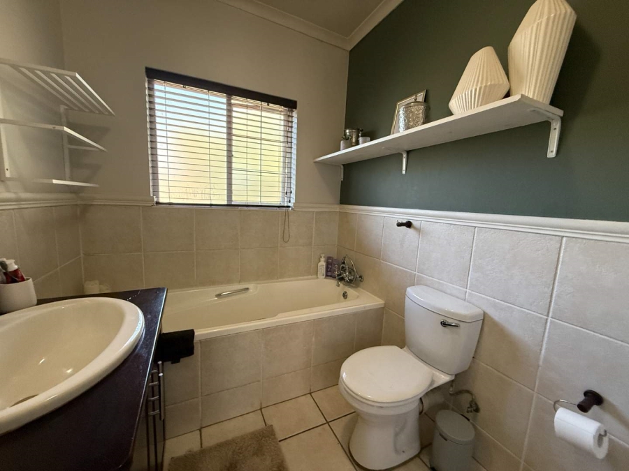 3 Bedroom Property for Sale in Olivedale Gauteng