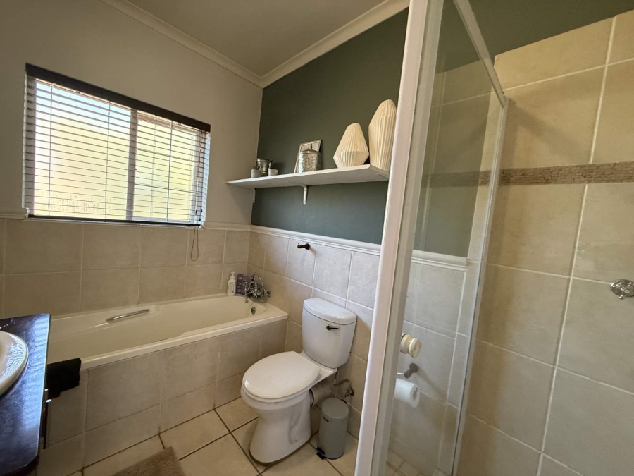 3 Bedroom Property for Sale in Olivedale Gauteng