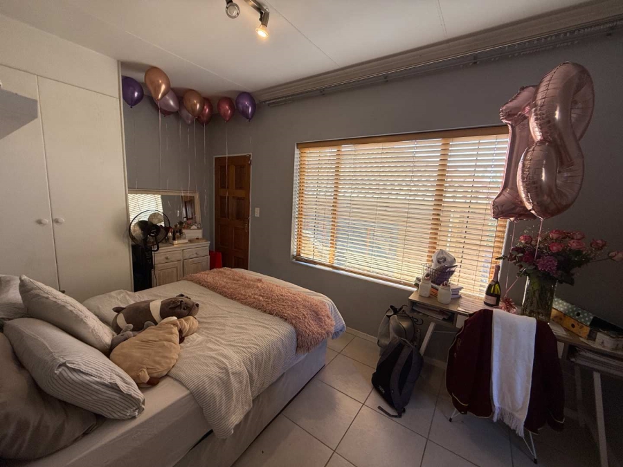 3 Bedroom Property for Sale in Olivedale Gauteng