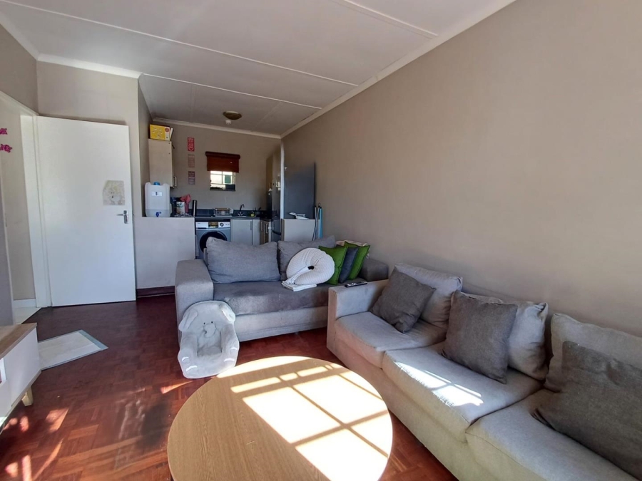 To Let 1 Bedroom Property for Rent in Blairgowrie Gauteng