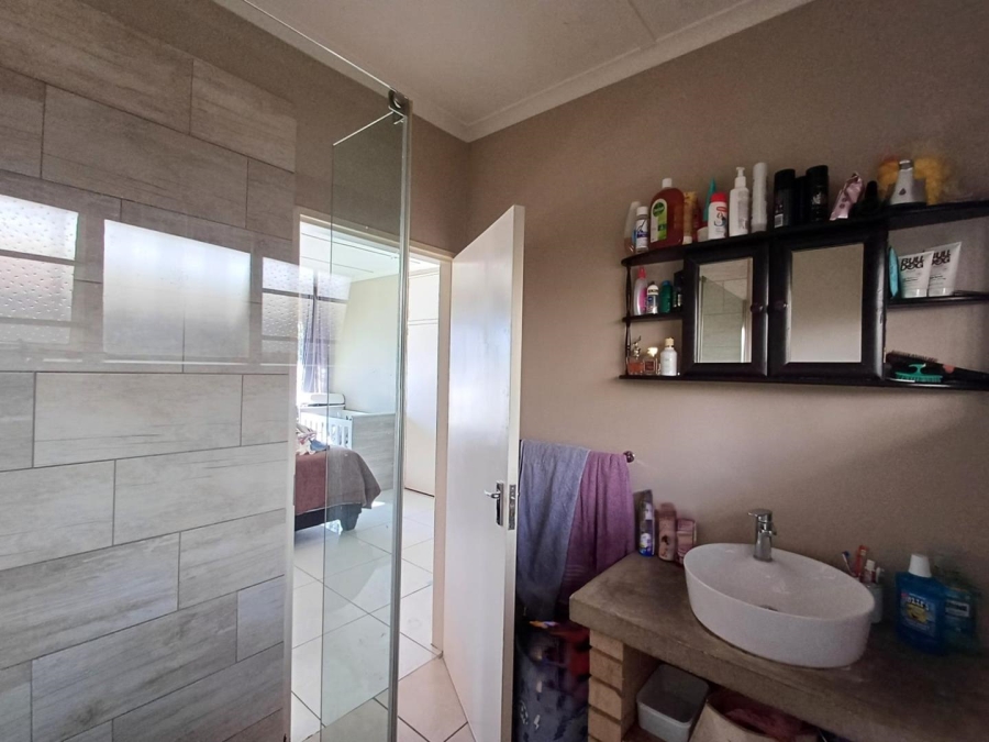 To Let 1 Bedroom Property for Rent in Blairgowrie Gauteng