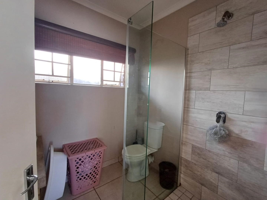 To Let 1 Bedroom Property for Rent in Blairgowrie Gauteng