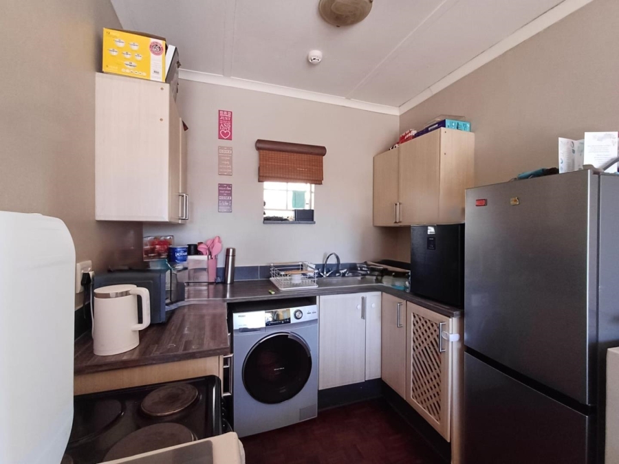 To Let 1 Bedroom Property for Rent in Blairgowrie Gauteng