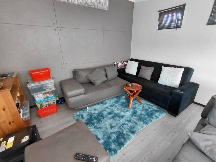 To Let 3 Bedroom Property for Rent in Broadacres Gauteng