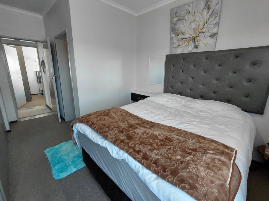 To Let 3 Bedroom Property for Rent in Broadacres Gauteng