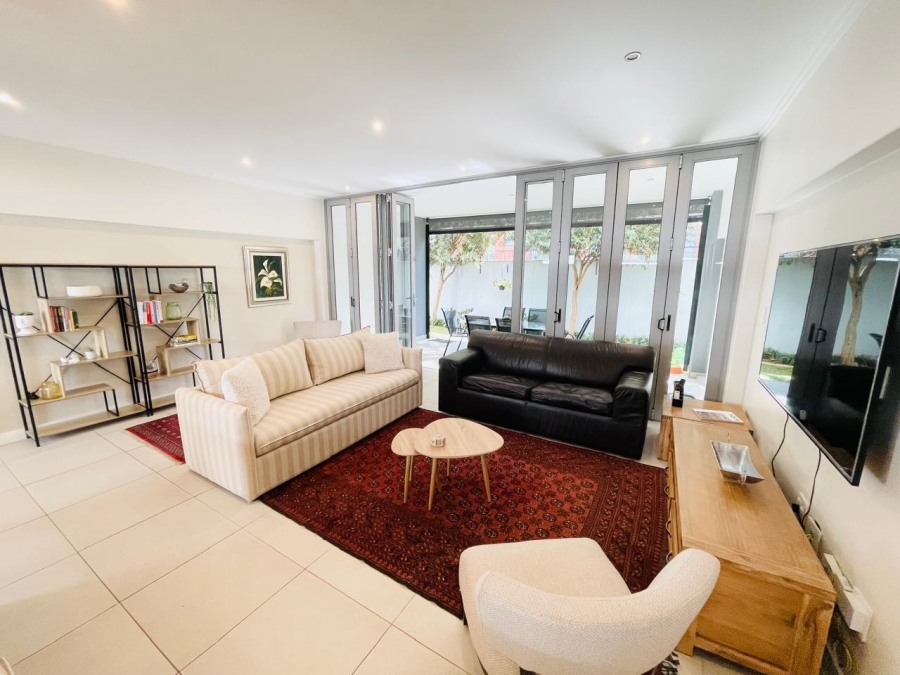 To Let 2 Bedroom Property for Rent in Melrose North Gauteng