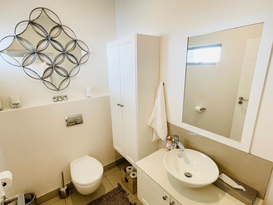 To Let 2 Bedroom Property for Rent in Melrose North Gauteng