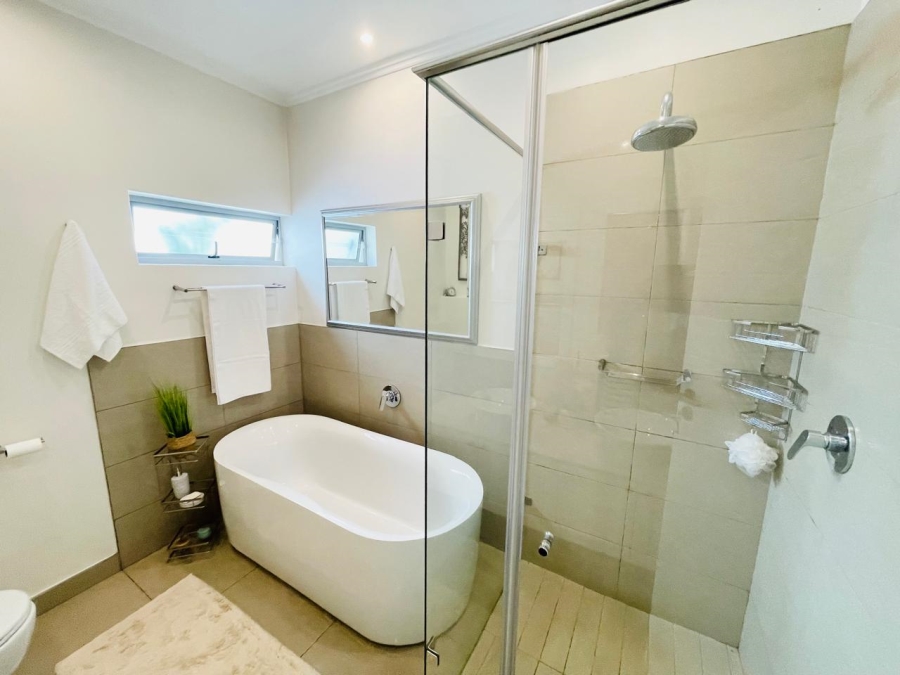 To Let 2 Bedroom Property for Rent in Melrose North Gauteng