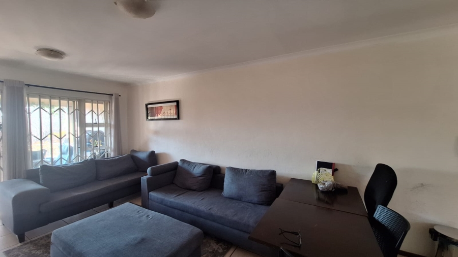 To Let 2 Bedroom Property for Rent in Ferndale Gauteng