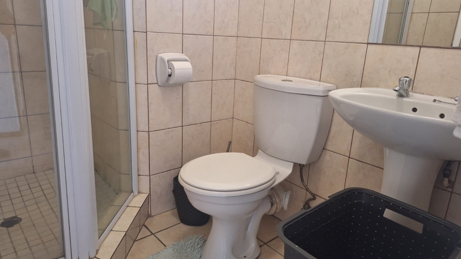 To Let 2 Bedroom Property for Rent in Ferndale Gauteng