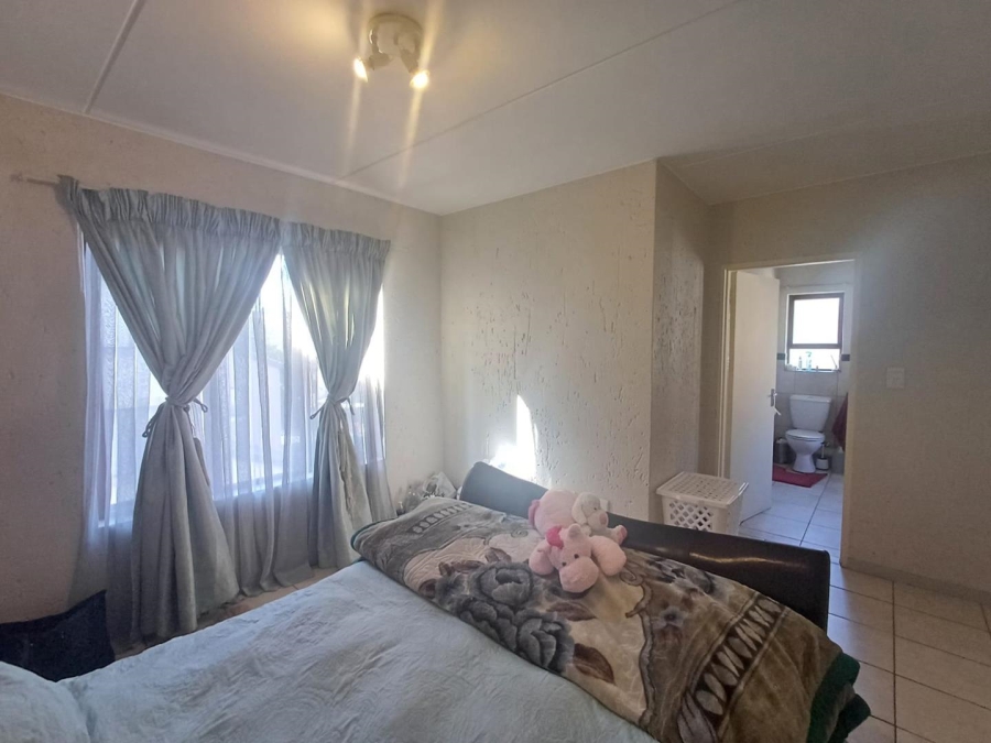 To Let 2 Bedroom Property for Rent in Ferndale Gauteng