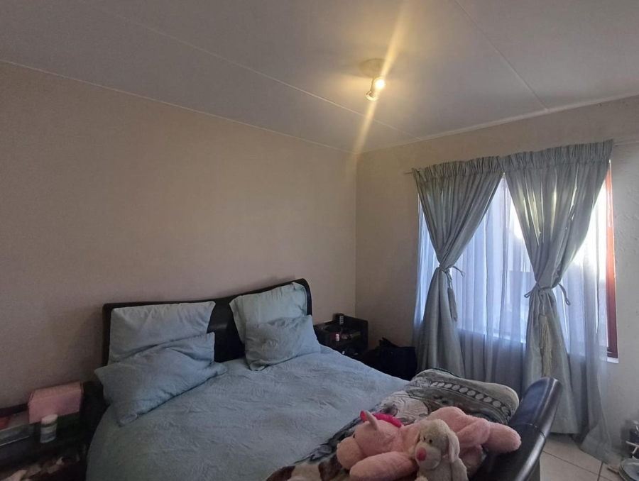 To Let 2 Bedroom Property for Rent in Ferndale Gauteng