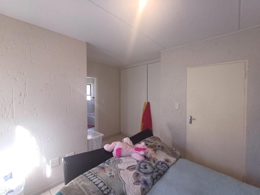 To Let 2 Bedroom Property for Rent in Ferndale Gauteng