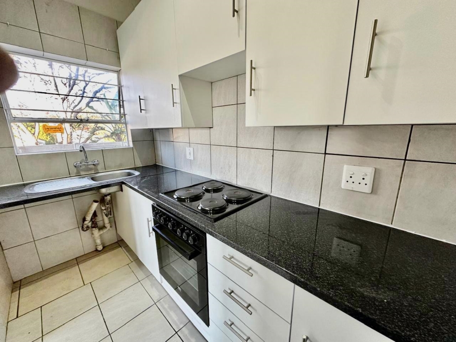 To Let 1 Bedroom Property for Rent in Edenburg Gauteng