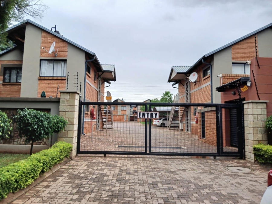 3 Bedroom Property for Sale in Annlin Gauteng
