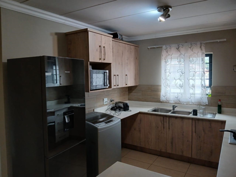 3 Bedroom Property for Sale in Annlin Gauteng