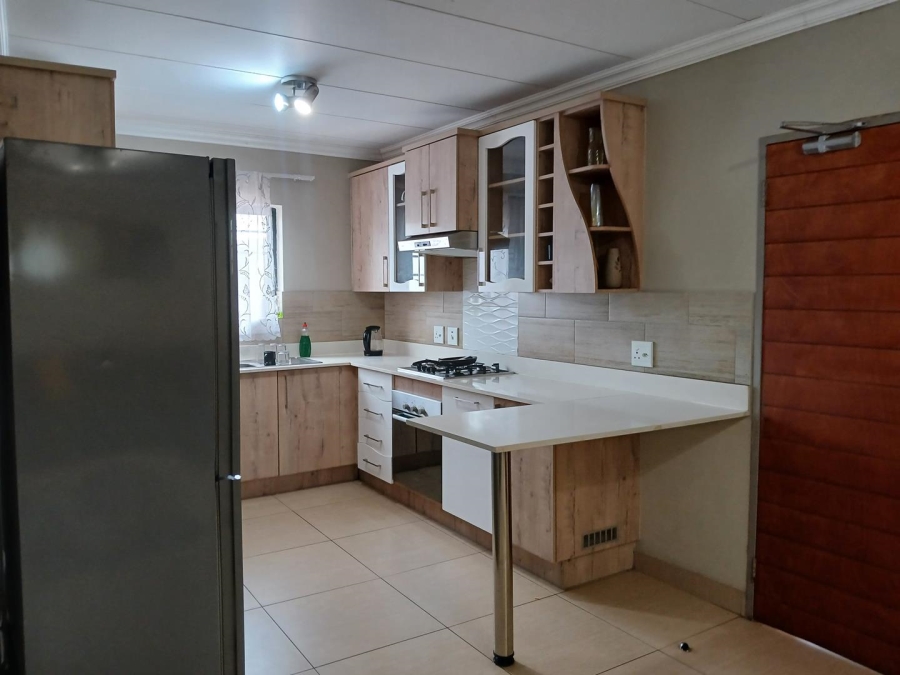 3 Bedroom Property for Sale in Annlin Gauteng