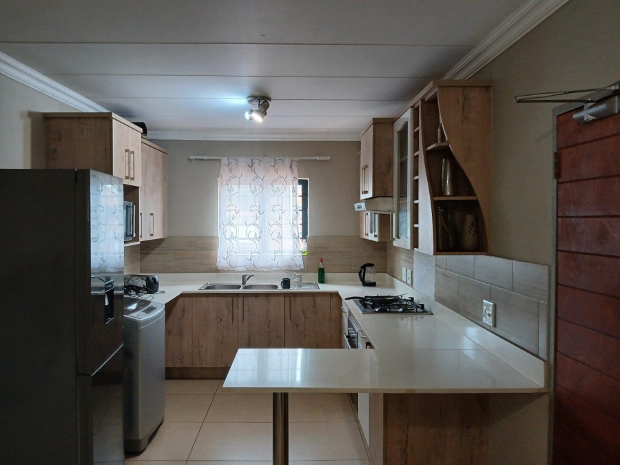 3 Bedroom Property for Sale in Annlin Gauteng