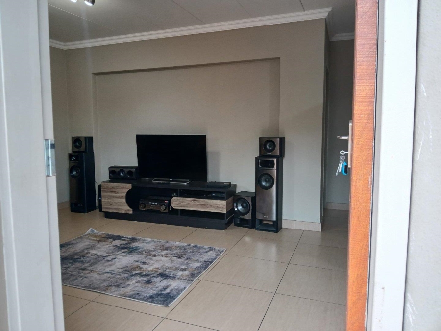 3 Bedroom Property for Sale in Annlin Gauteng