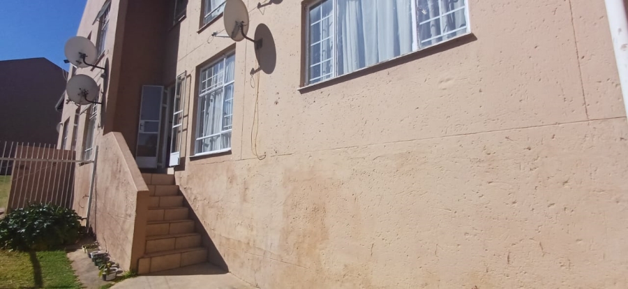 2 Bedroom Property for Sale in Lindhaven Gauteng