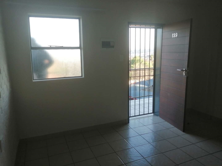 To Let 1 Bedroom Property for Rent in Die Hoewes Gauteng