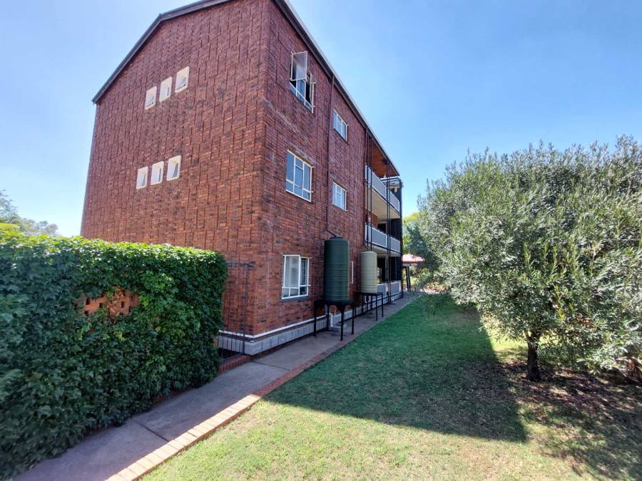 To Let 1 Bedroom Property for Rent in Groenkloof Gauteng